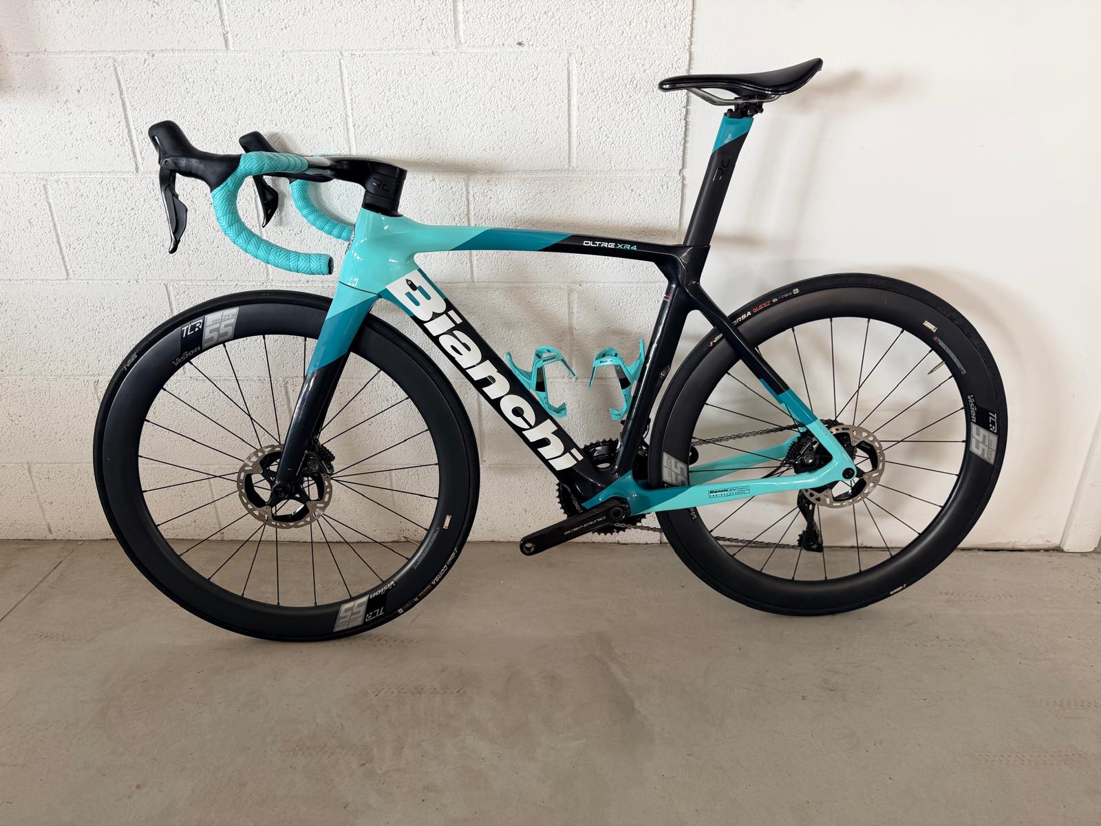 bianchi di2 road bike bike exchange Bianchi Oltre XR4 Dura-ace DI2 12S Demo Bicycle